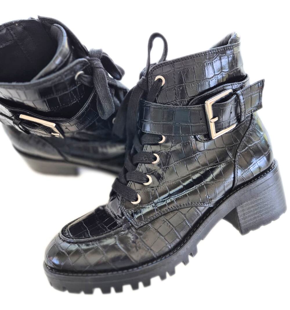 Indigo Rd size 7.5 Lug Sole Combat Boots Black Edgy Whimsygoth